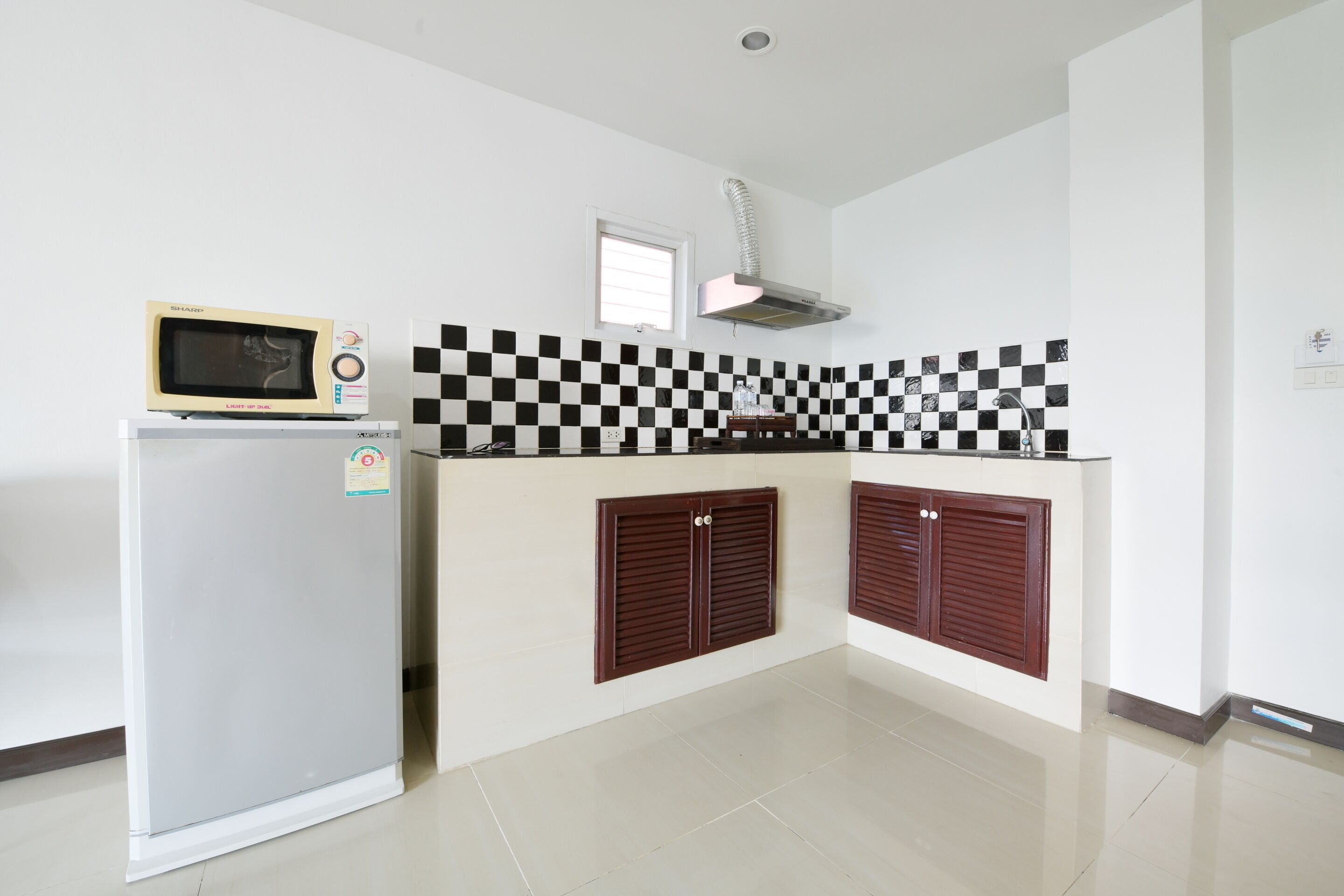 basic triple room | room amenity