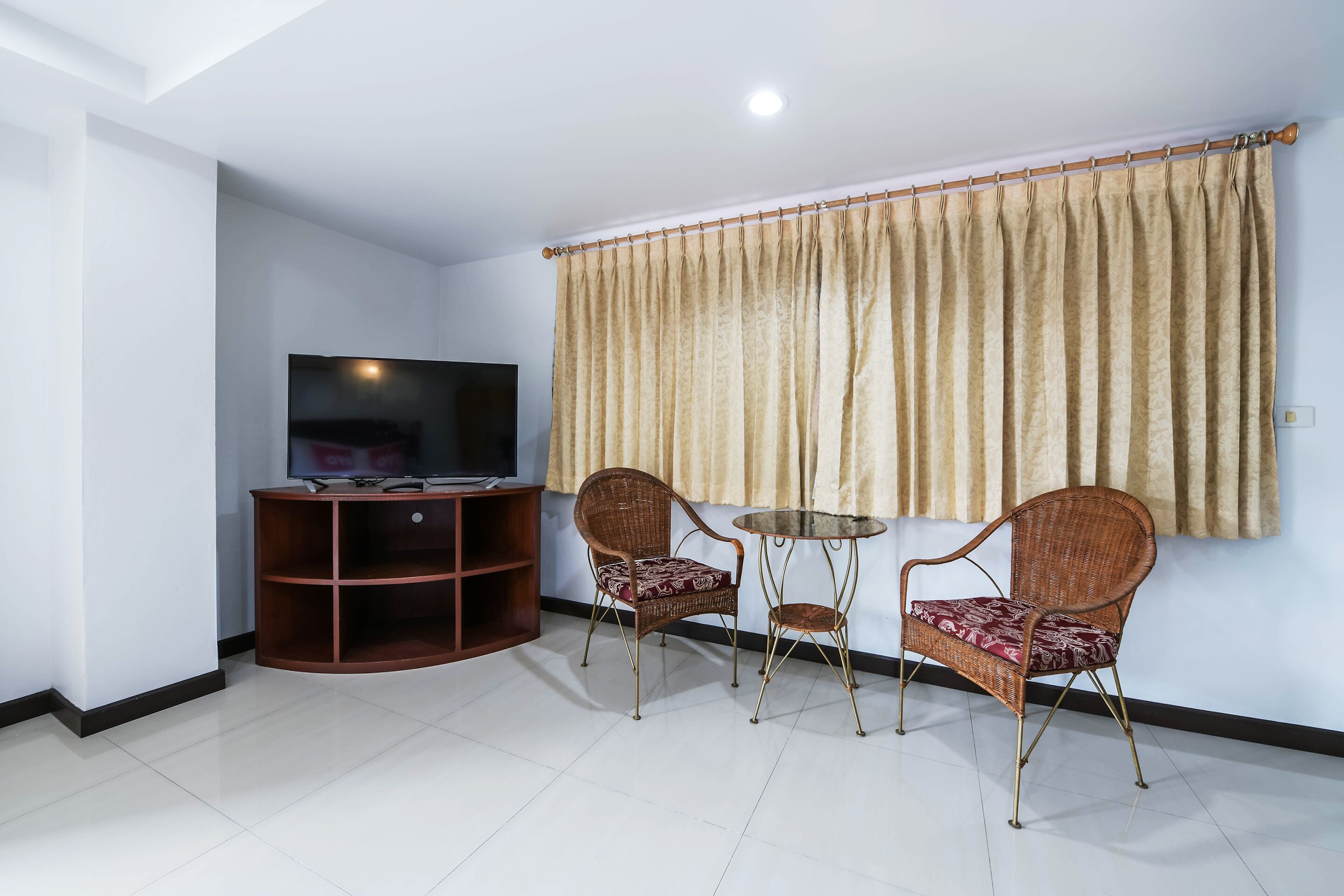 deluxe double room | room amenity