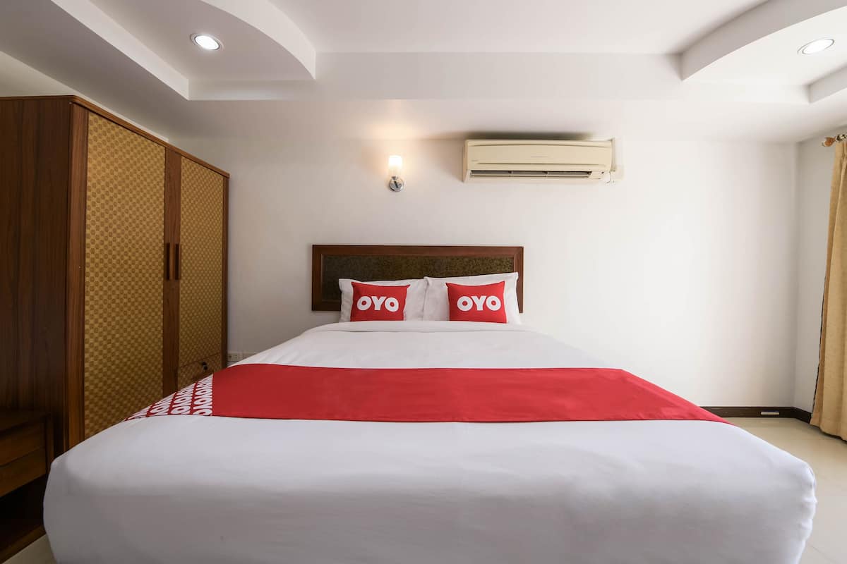 Deluxe Double Room | 1 bedroom, desk, free WiFi, bed sheets
