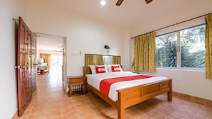 Suite | Desk, WiFi (free), bed sheets - OYO 438 Home 24 (Pattaya)