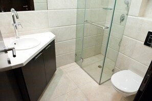 Bathroom - 57 Emek Refaim - German Colony - Jerusalem-Rent (Jerusalem)