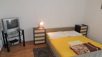 Apartment, 1 Schlafzimmer (142 – lijevi) | 1 Schlafzimmer, Schreibtisch, Bettwäsche