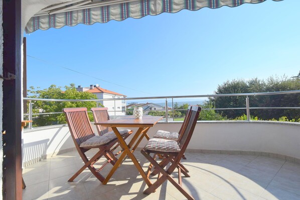 Apartment, 1 Bedroom (305) | Balcony