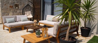 Villa Royal with heated pool and sauna