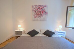 Standard Apartment, 1 Bedroom (61 - desni, manji) | 1 bedroom, free WiFi, bed sheets - Apartments Ivka-Rozalija near Beach (Malinska-Dubasnica)