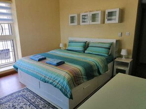 3 bedrooms, desk, iron/ironing board, WiFi - Beachfront Apartment with Fantastic Red Sea View, Close to Downtown (Aqaba)