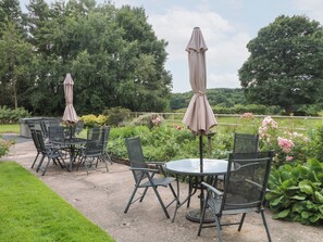 Cottage | Outdoor dining - Lee House Cottage (Leek)