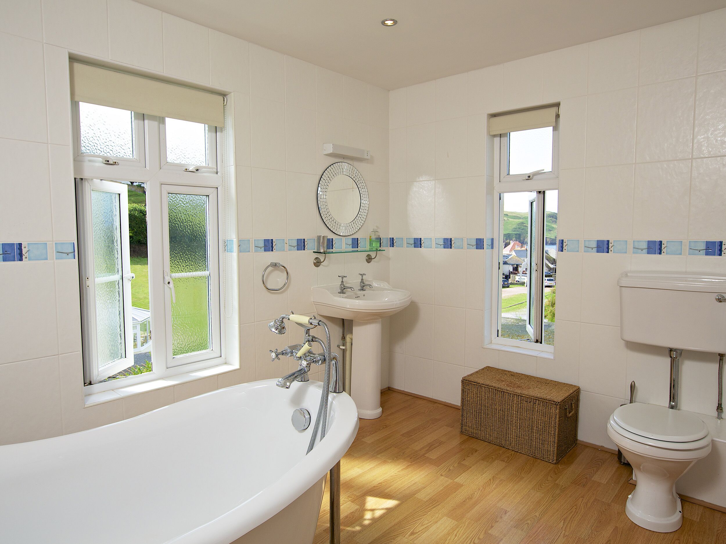 Cottage | Badkamer | Een douche