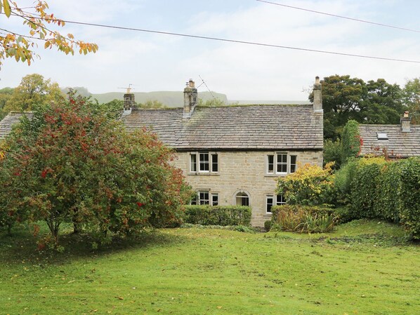 Property grounds - Shiers Farmhouse (Skipton)