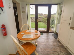 Cottage | Bếp riêng | Tủ lạnh, lò vi sóng, bếp nấu, máy rửa bát