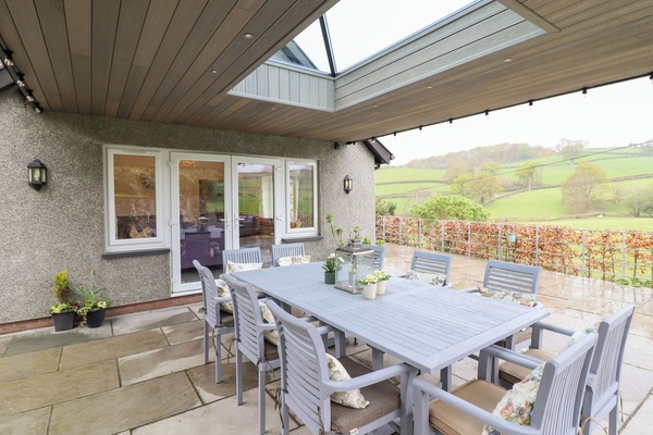 Cottage | Outdoor dining