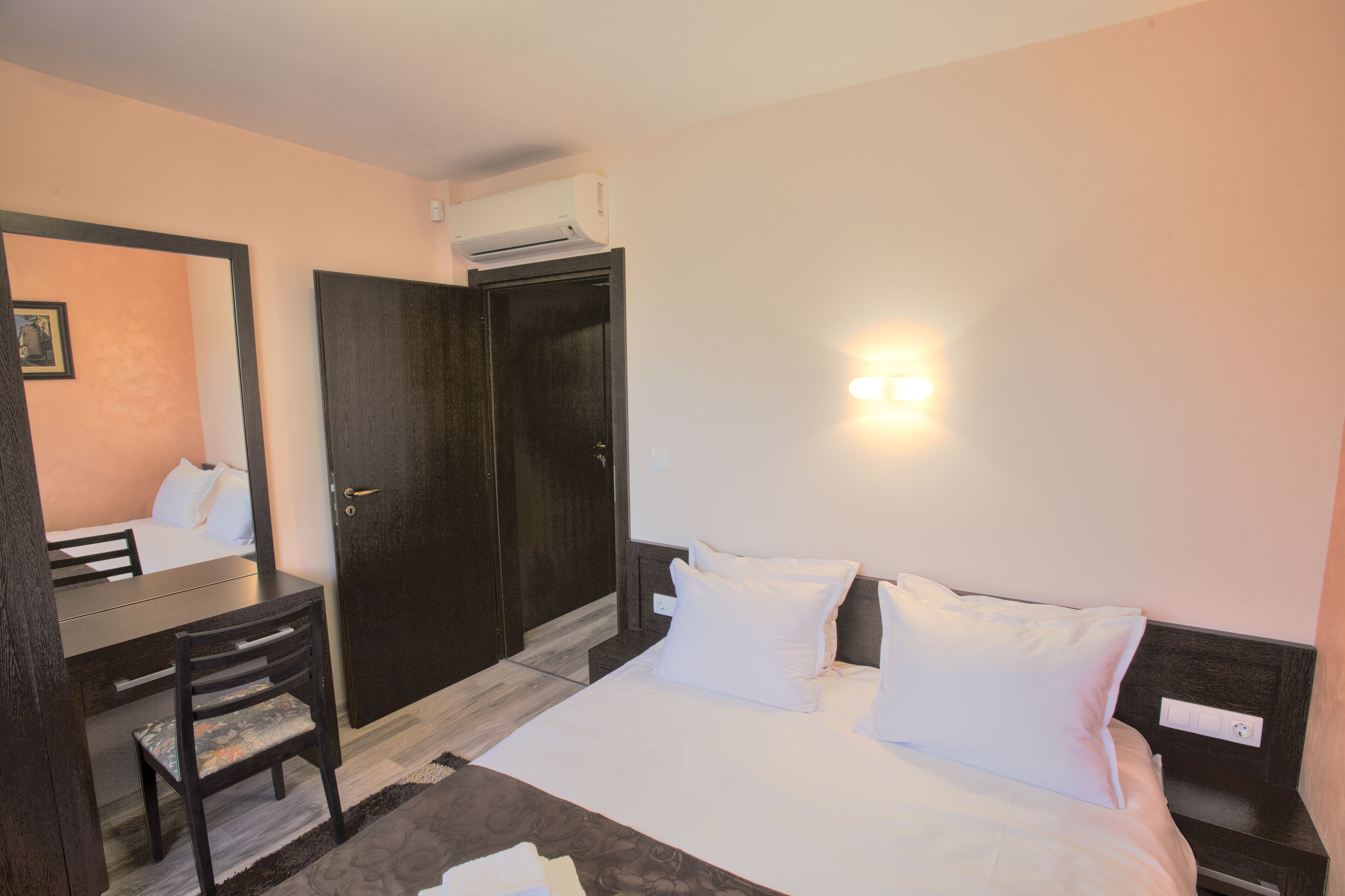 standard studio | 1 bedroom, minibar, desk, soundproofing