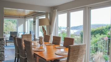 Cottage | Dining