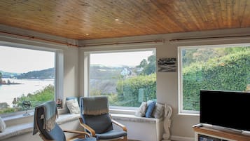 Cottage | Living area
