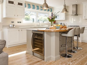 Cottage | Interior