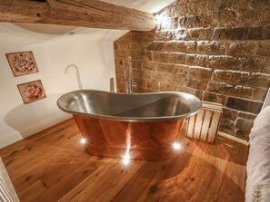Cottage | Bathroom | Shower - The Stables (Huddersfield)