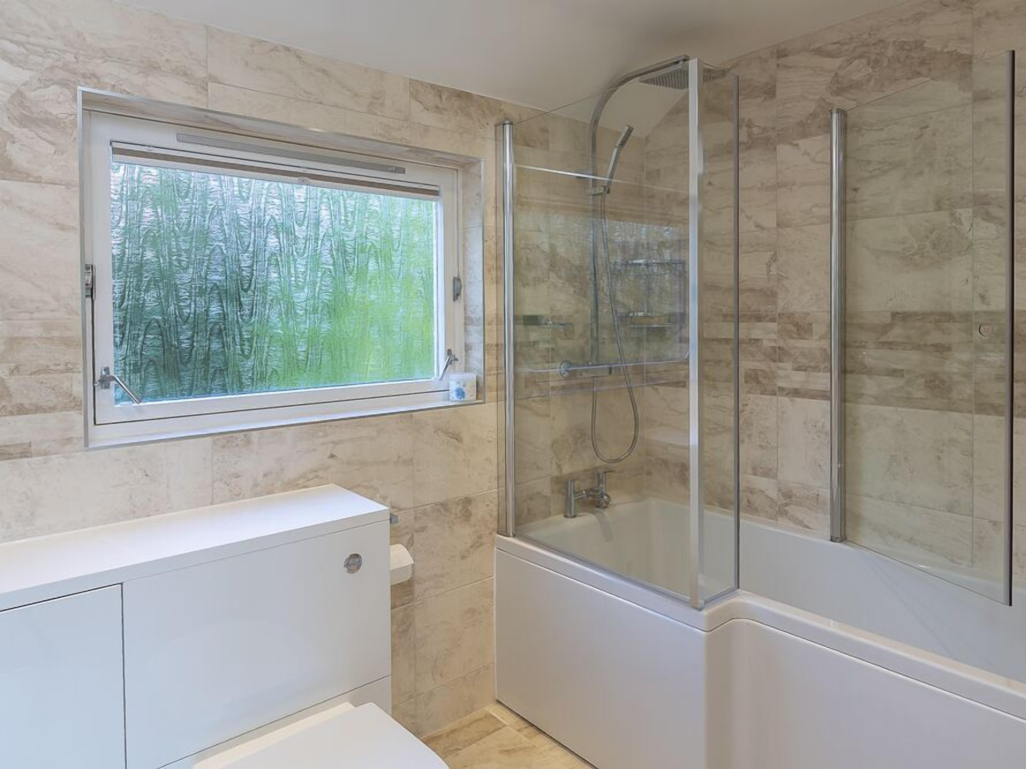 Cottage | Bathroom | Shower