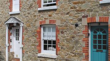 Cottage | Exterior detail