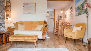 Cottage | Living area