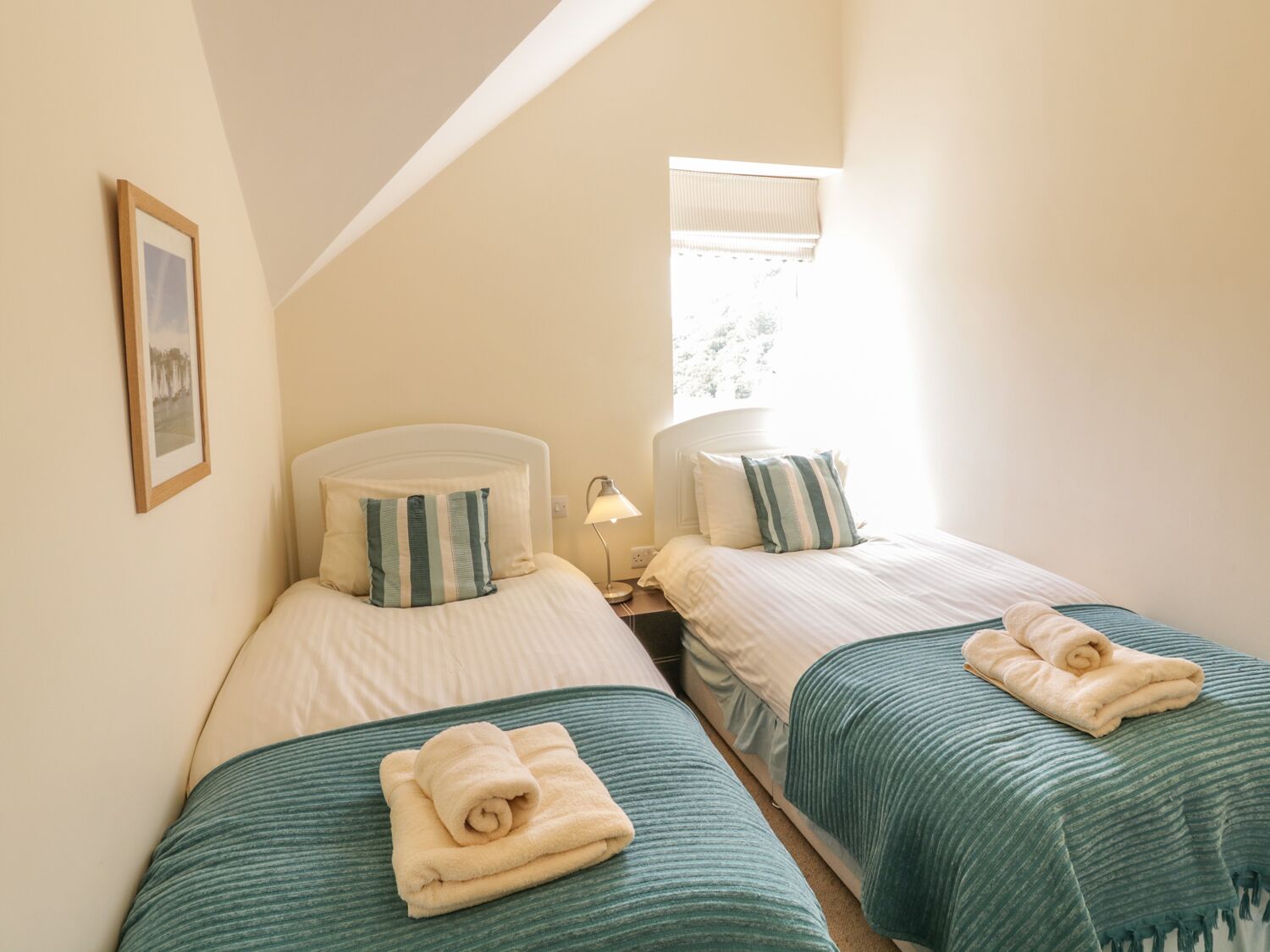 Cottage | 3 bedrooms, individually decorated, individually furnished, free WiFi