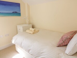 3 habitaciones, decoración personalizada y muebles diferentes 