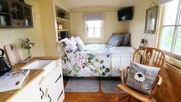 Cottage | 1 bedroom, individually decorated, individually furnished, free WiFi