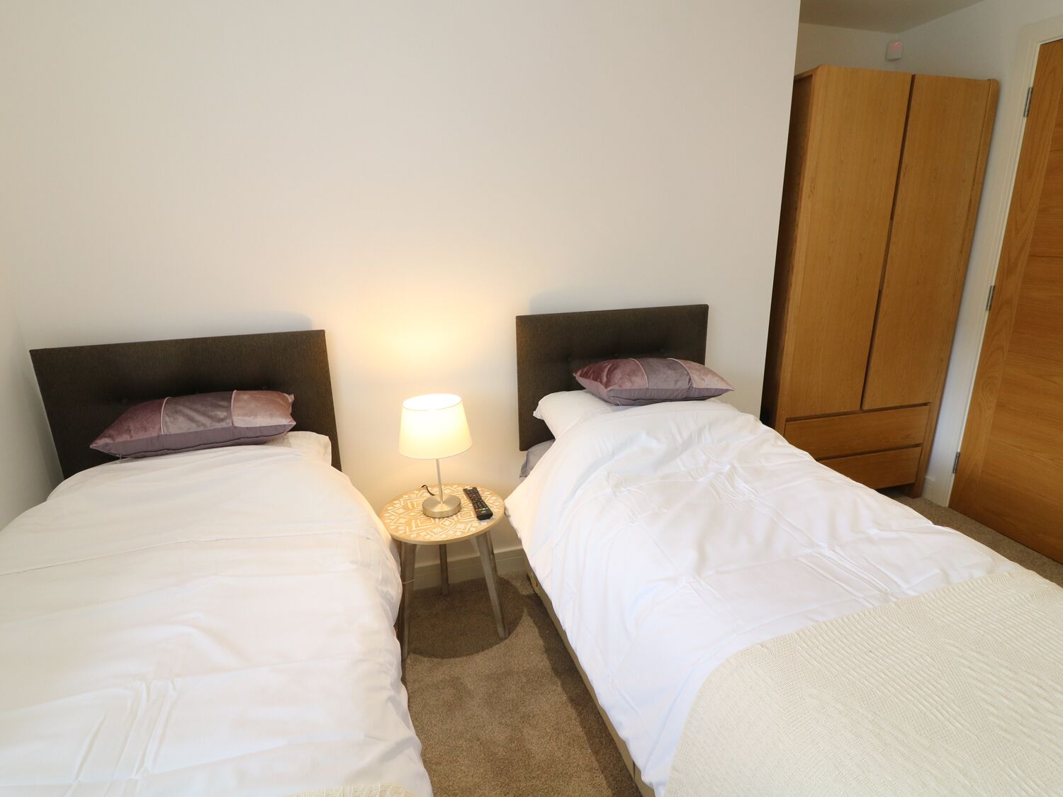 Cottage | 2 bedrooms, individually decorated, individually furnished, free WiFi