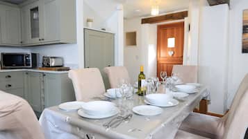 Casa de campo | Cocina privada | Lavavajillas y utensilios de cocina