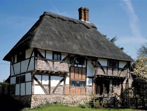 Exterior - The Yeoman's House (Pulborough)