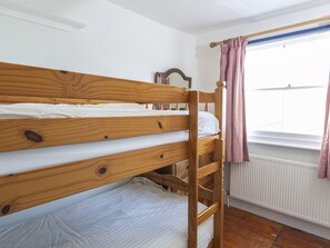 3 bedrooms, individually decorated, individually furnished, free WiFi - 29 Fore Street (Salcombe)