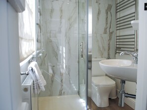 Bathroom - 29 Fore Street (Salcombe)