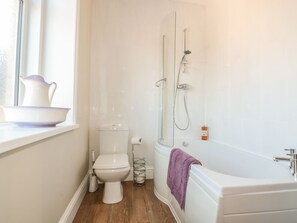 Cottage | Bathroom | Shower - Postmaster's Lodging (Cheltenham)