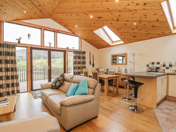 Cottage | Living room - Burnside Lodge (Pitlochry)