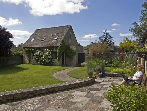 Cottage | Interior