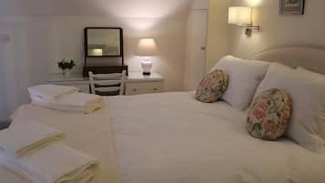 Cottage | 1 bedroom, individually decorated, individually furnished, free WiFi