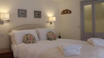 Cottage | 1 bedroom, individually decorated, individually furnished, free WiFi