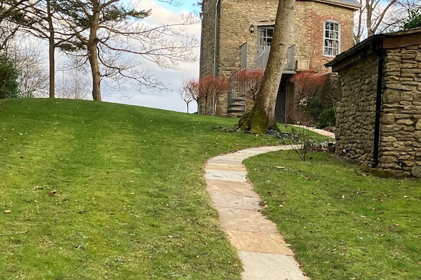 Cottage | Property grounds
