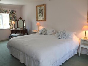 Casa de campo | Decoración personalizada, muebles diferentes y wifi gratis 