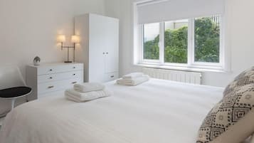 Cottage | 3 bedrooms, individually decorated, individually furnished, free WiFi