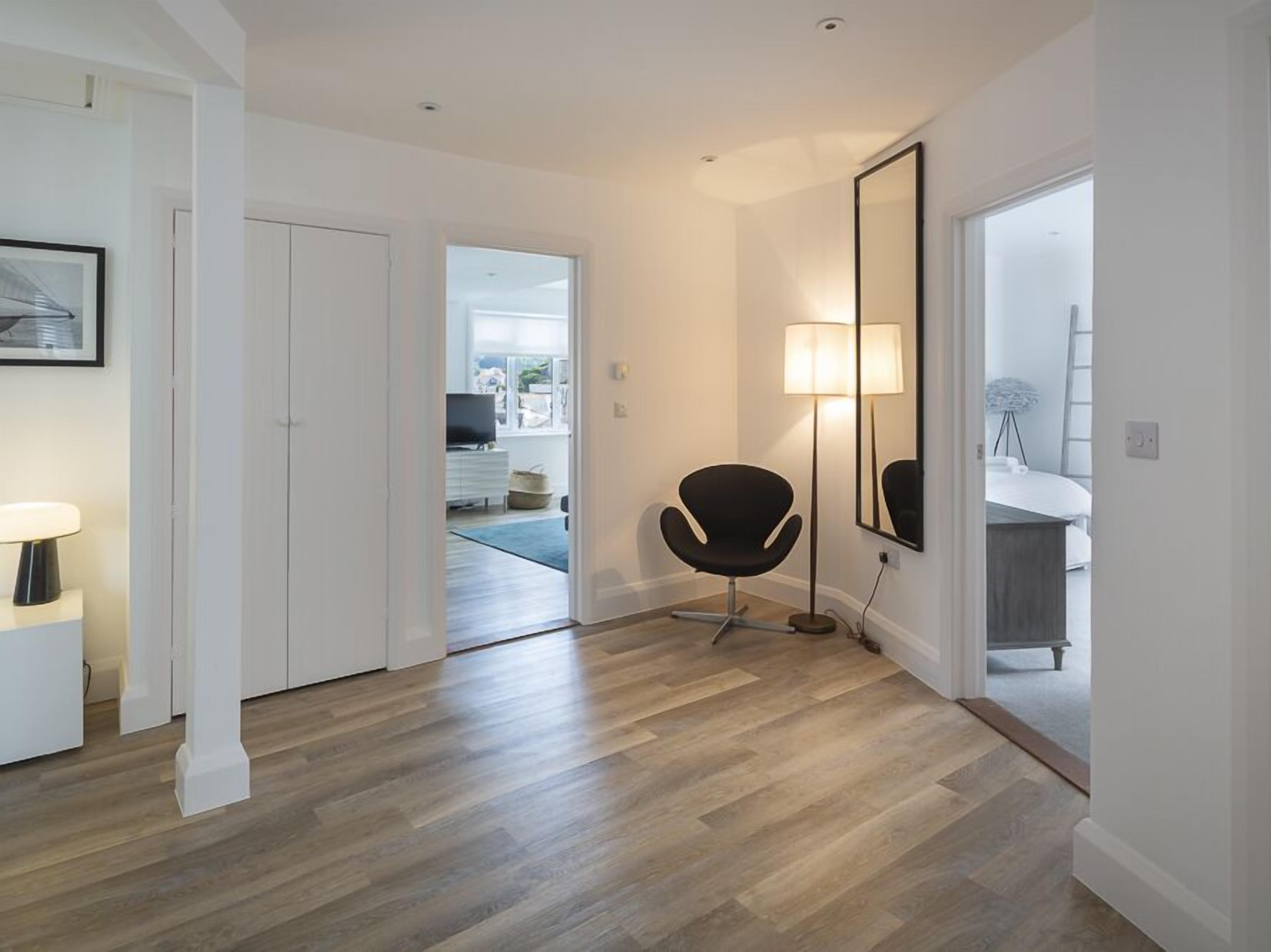 3 bedrooms, individually decorated, individually furnished, free WiFi