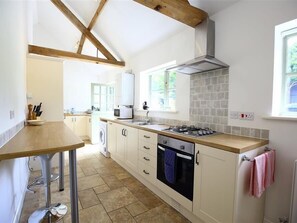 村舍 | 私人厨房 | 冰箱、微波炉、炉灶、洗碗机