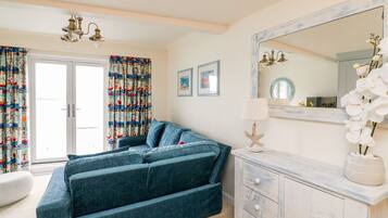 1 bedroom, individually decorated, individually furnished, free WiFi