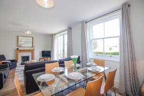 Cottage | Dining - 3 Combehaven (Salcombe)