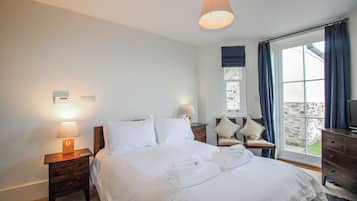 Cottage | 3 bedrooms, individually decorated, individually furnished, free WiFi