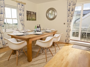 Cottage | Private kitchen | Fridge, microwave, dishwasher, cookware/dishes/utensils - Ocean View Apartment (Kingsbridge)