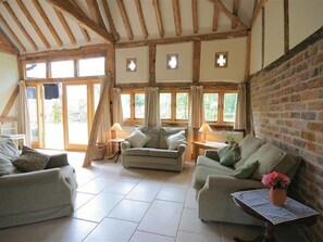 Cottage | Interior - Whites Farm Barn (Dymock)