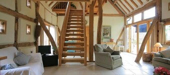 白農場穀倉飯店