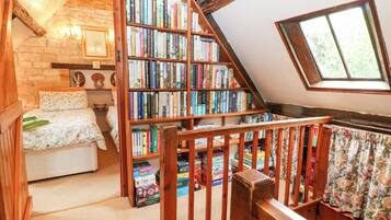 2 bedrooms, individually decorated, individually furnished, free WiFi