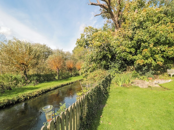 Cottage | Property grounds