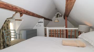 Cottage | 1 bedroom, individually decorated, individually furnished, free WiFi